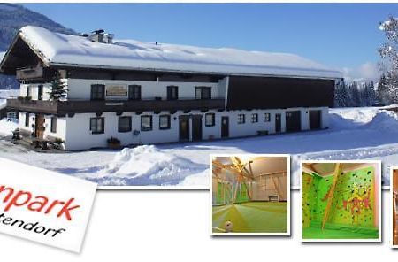 Berghuette Burgweghof Jugendgaestehaus Hostel Westendorf Exterior photo